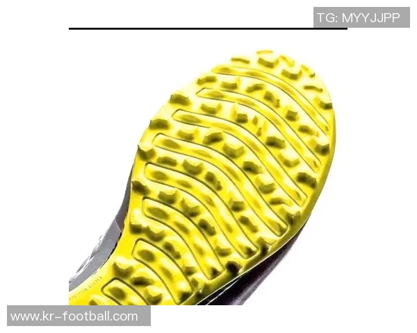 探索新平衡足球鞋的卓越性能与舒适体验助你在赛场上大放异彩